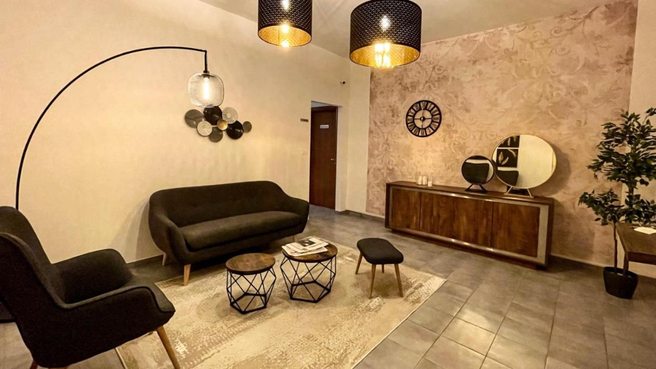 Cinquestanze Hotel Cosenza Bagian luar foto