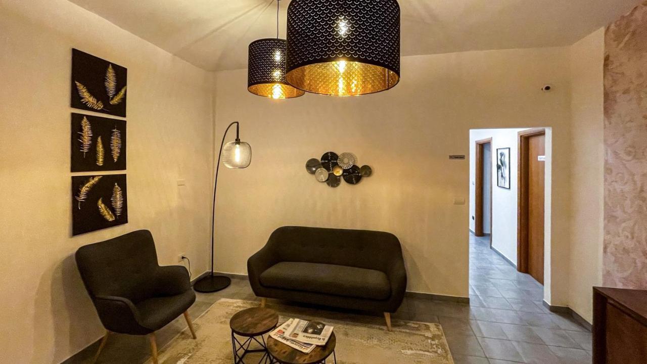 Cinquestanze Hotel Cosenza Bagian luar foto