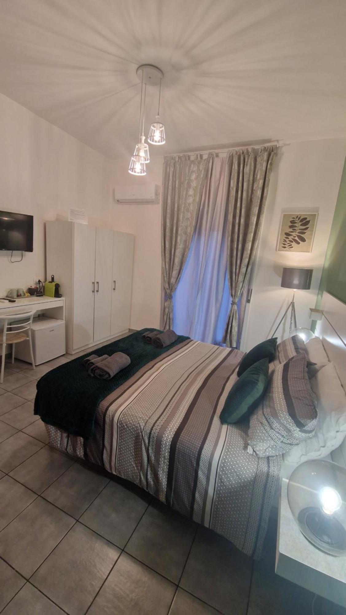 Cinquestanze Hotel Cosenza Bagian luar foto